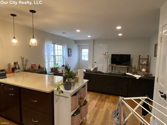 Foto del edificio - 3 br, 2 bath House - 88 Jaques St