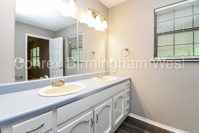 Foto del edificio - 990 Stowe St