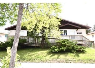 Building Photo - 4102-4147 47 Ave