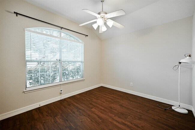 Building Photo - 10947 Redstone Ct
