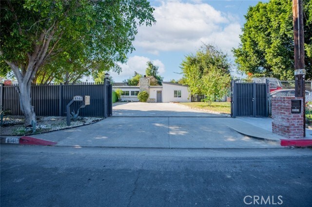 Foto principal - 8561 Orion Ave