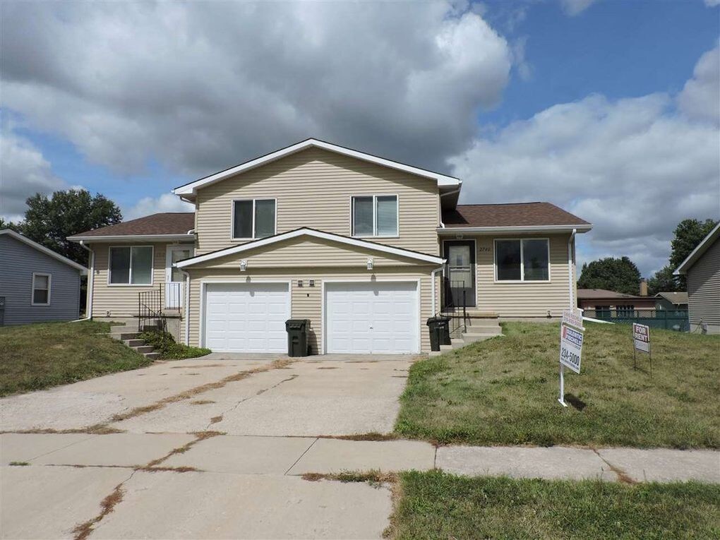 Foto principal - 2740-2742-2742 Prescotts Dr