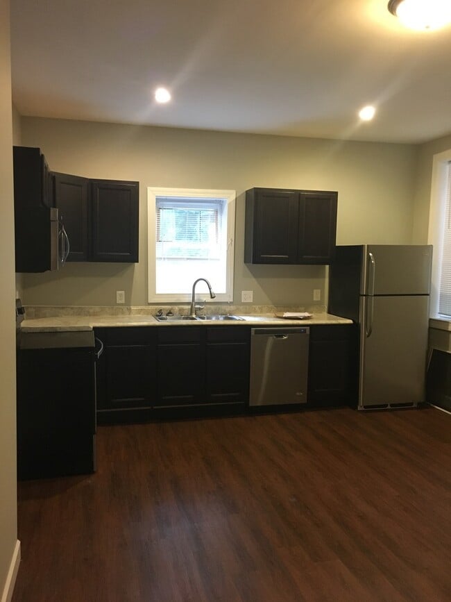 Photo - The Alamo Apartment