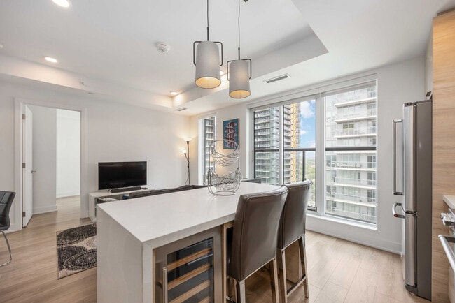 Photo du bâtiment - 200 Redpath Ave