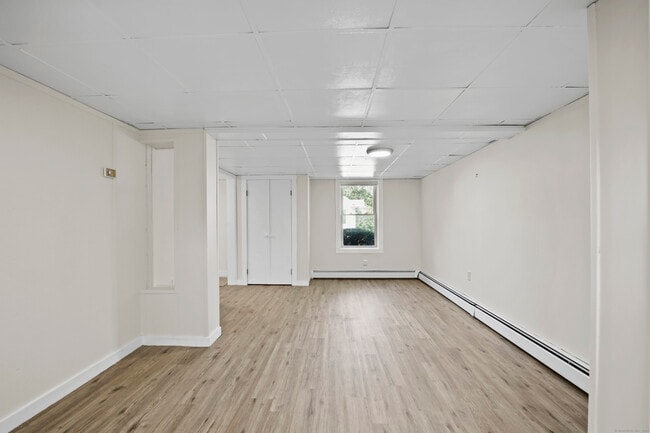 Building Photo - 12 Rossie St