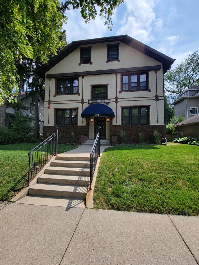 Primary Photo - 3037 Knox Ave S