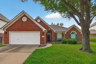 Building Photo - 15627 Oakworth Ct