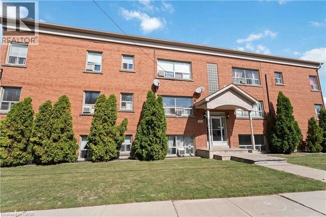 Building Photo - 2189 King St E