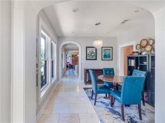 Foto del edificio - 516 Sunny Ln