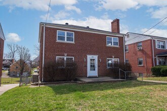 Building Photo - 3053 N Hegry Cir