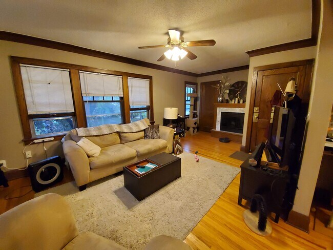 Foto del edificio - 1451 Saint Clair Ave