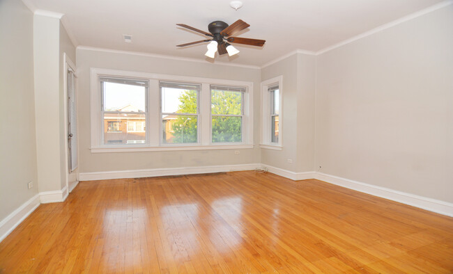 Building Photo - 4328 S Sawyer Ave