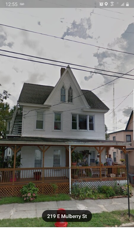 Foto principal - 219 E Mulberry St