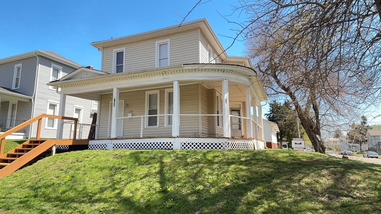 Foto principal - 238 S Maple St