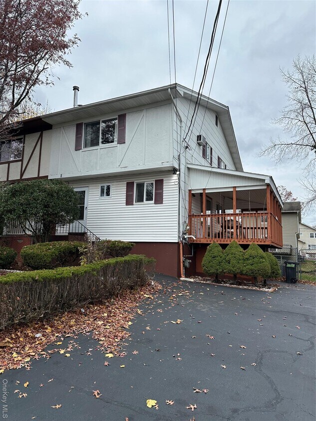 Foto principal - 69 Gerow Ave