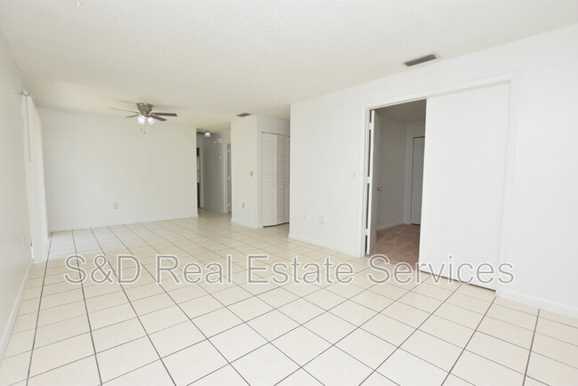 Building Photo - 4745 Dimbath Dr