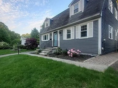 Primary Photo - 264 Sylvia St