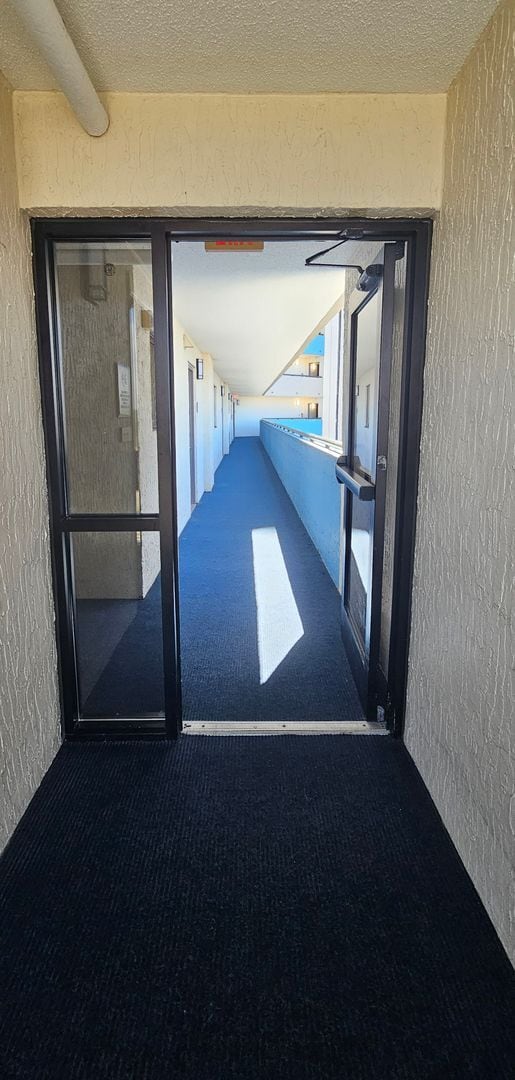 Foto del edificio - Beach Living at Its Finest – Fully Furnished 1BR/1BA Condo | All Utilities Included