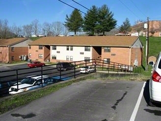 Building Photo - Cedar Crag Terrace