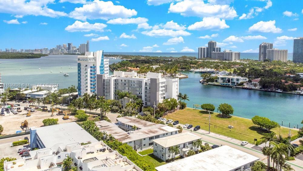 Primary Photo - 10150 E Bay Harbor Dr