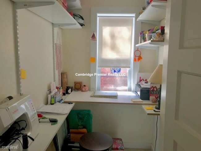 Foto del edificio - 2 br, 2 bath  - 69 Vassal Ln