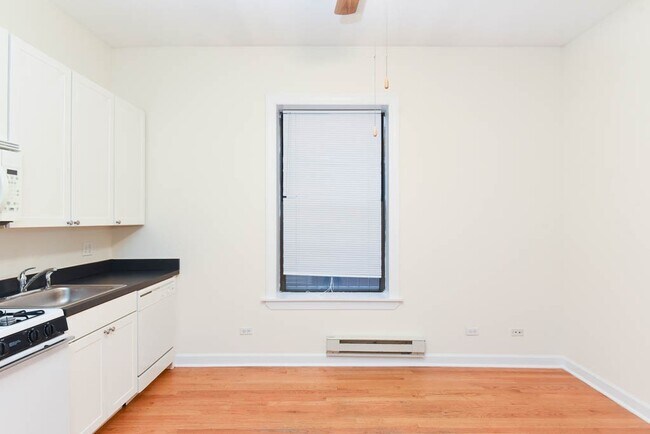 Foto del edificio - 4715 N Sheridan Rd
