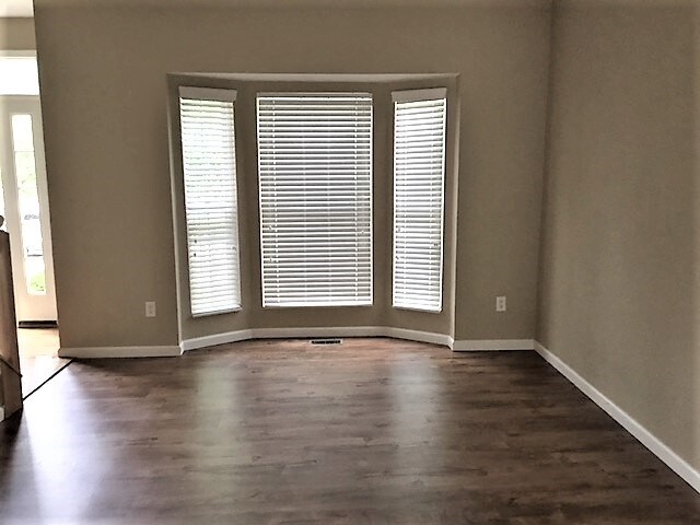 Building Photo - 123 Springer Woods Boulevard