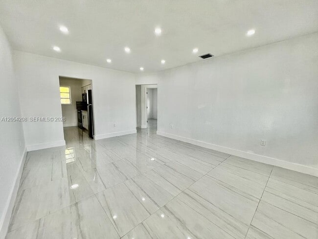 Foto del edificio - 917 NW 103rd St