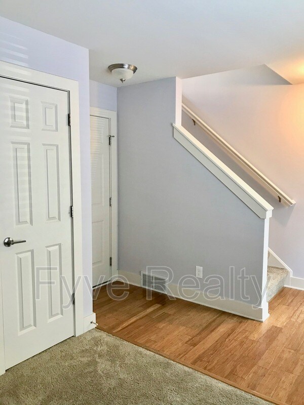 Building Photo - 7308 Marina Ct