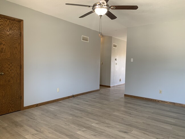 Living Room - 7936 Daniel Ct