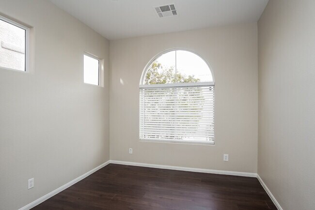 Building Photo - 10441 Anacostia St