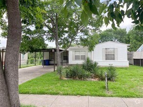 Building Photo - 2817 Waskom St