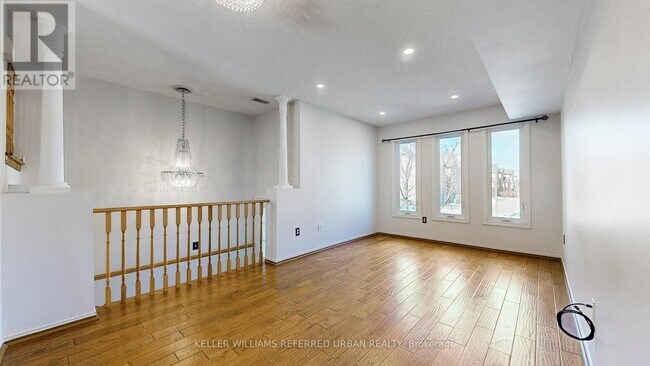 Photo du bâtiment - 1050 Bristol Rd W