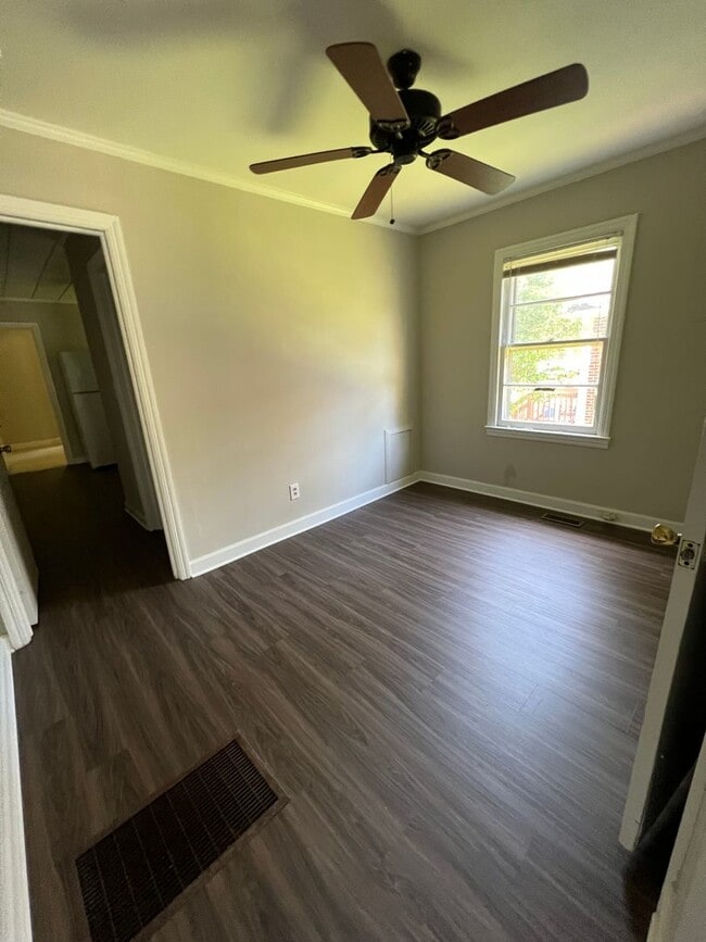 Building Photo - Chapel Hill/1BR Duplex S. Merritt Mill AVAIL