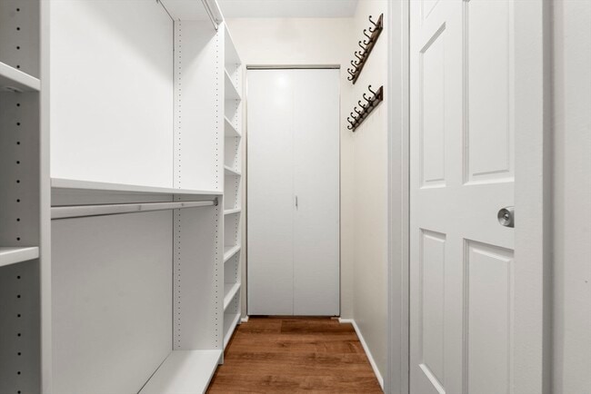 Building Photo - 18 E Springfield St