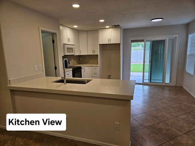 Foto del edificio - Mirador Estates (Lindsay & Warner) 3 bed 2 bath single level