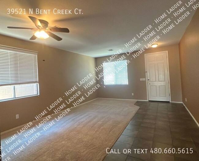 Foto del edificio - Charming 4-Bedroom Home in Anthem with Mod...