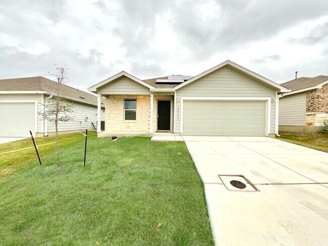 Foto del edificio - **APPLICATION RECEIVED** **MOVE IN SPECIAL** Spacious 4 Bedroom Home With Garage & Fenced Backyar...