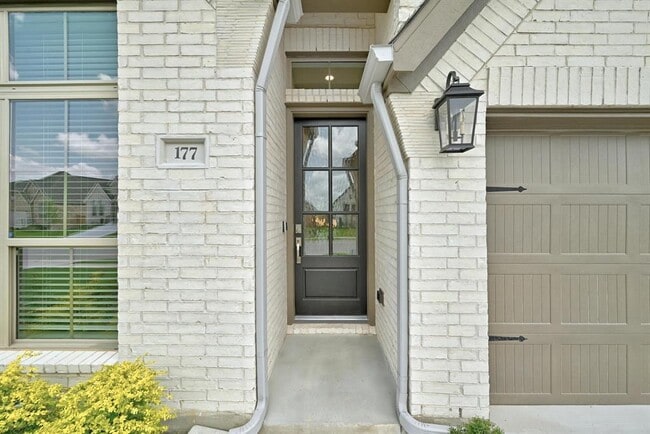 Building Photo - 177 Plumbago Loop