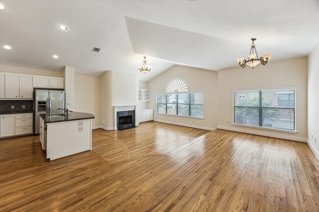 Building Photo - 9829 Riddlelink Ln