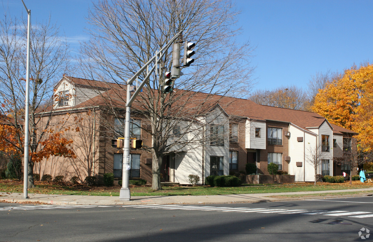 Foto principal - Parkwood Apartments