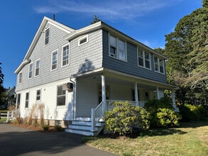 Building Photo - 21 Copse Rd