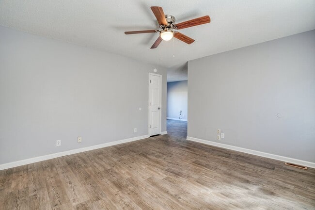 Building Photo - 115 Grant Avenue, Oak Grove, KY 42262