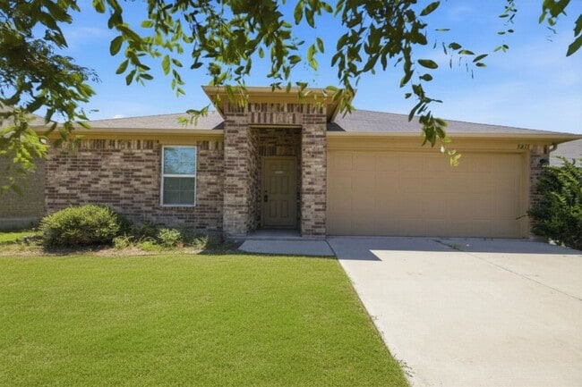 Building Photo - 5813 Roderick Dr