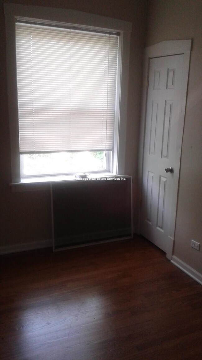 Foto del edificio - 4447 N Hamlin Ave