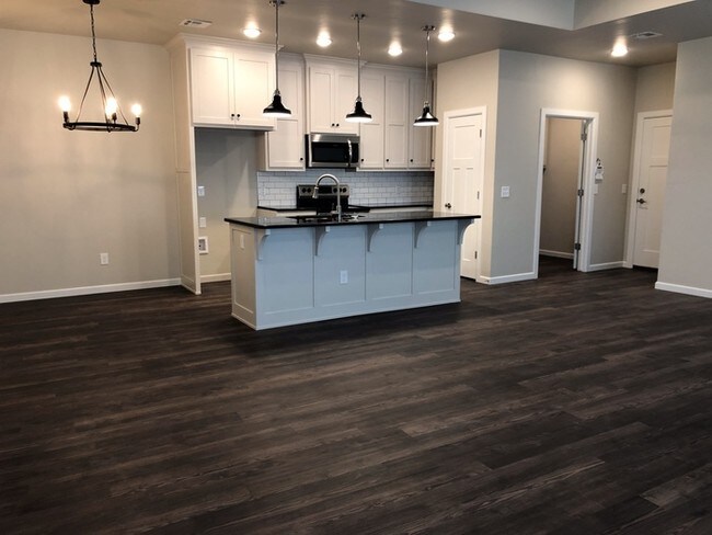 Foto del edificio - 6525 Bentwood Dr