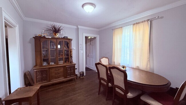 Foto del edificio - 335 Claremont St