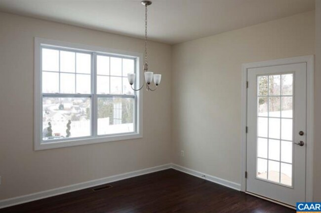 Building Photo - Beautiful 3BR, 2.5 Ba End Unit townhome in the Pavilion at Pantops