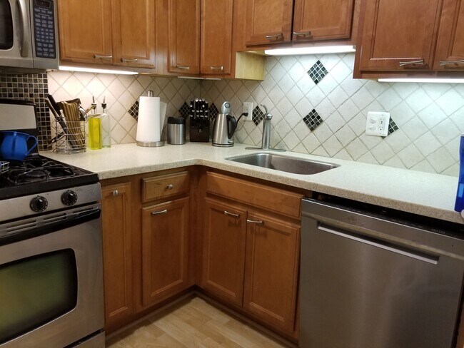 Building Photo - 2100 Washington Ave. Apt 4A