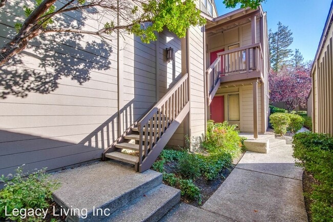 Building Photo - 3 br, 3 bath House - 2040 Middlefield Road #2